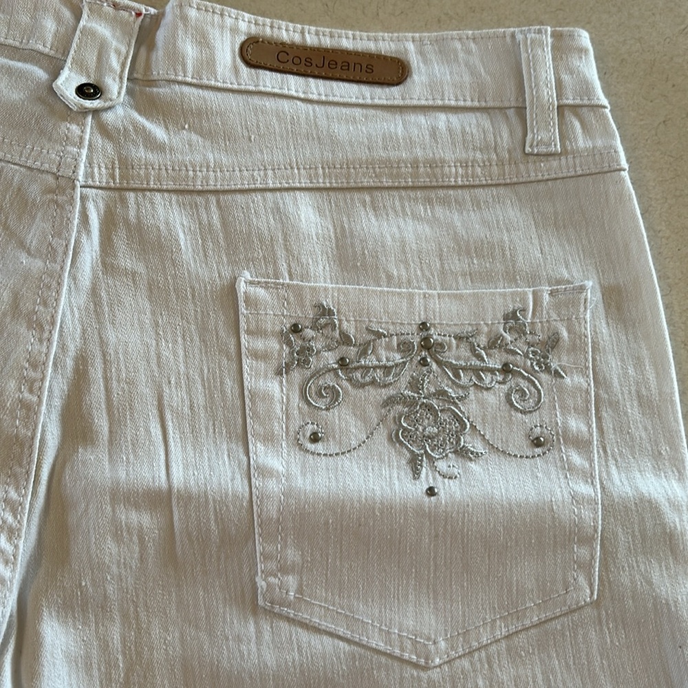 Cos Jeans NWOT Cool White Women's Embellished Bermuda Shorts Size 14 🤍 - Picture 9 of 12